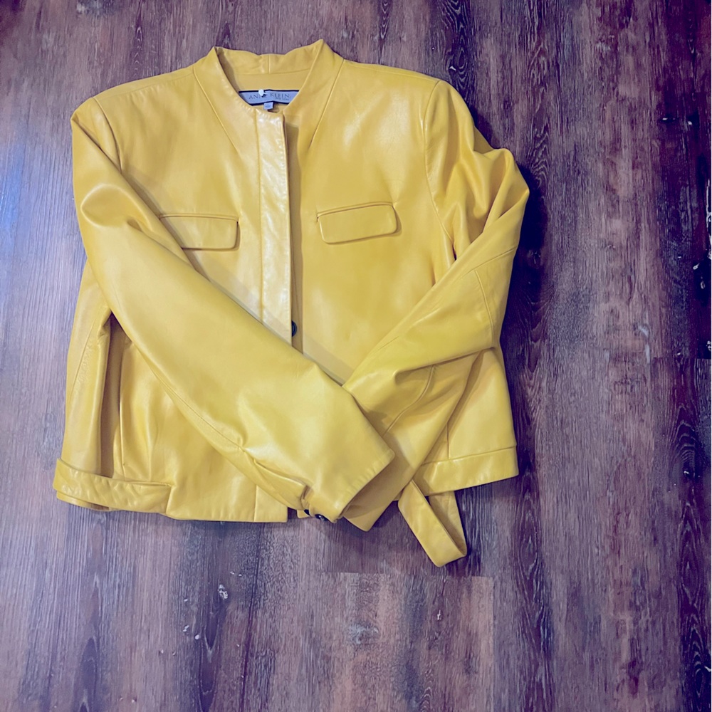 Vintage Anne Klein Yellow Women’s Bomber Jacket XL!  Fun piece.  Gently used.